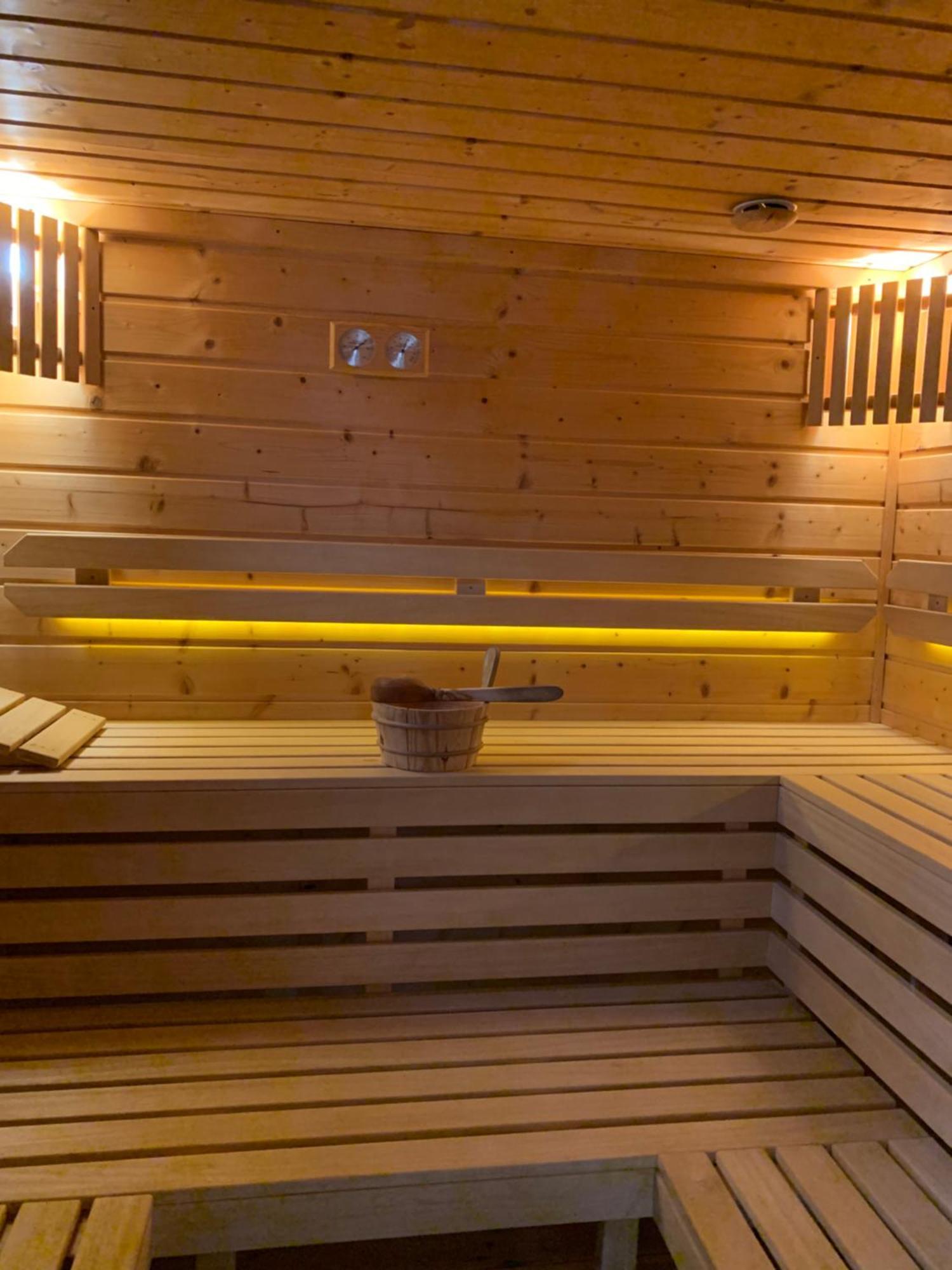 Domek Arkasasino Z Jacuzzi Buitenkant foto